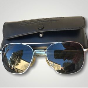 Randolph AVIATOR - GUNMETAL / COLOR: SkyTec™ Glass Polarized - Gray Sunglasses